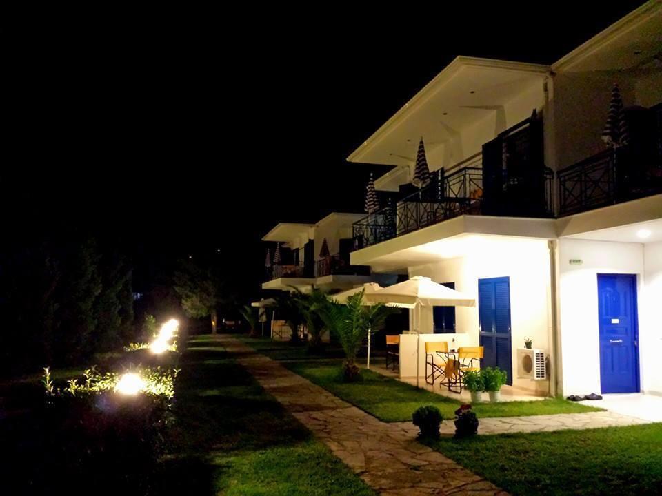Nymphs Rooms & Apartments Nikiana Exterior foto